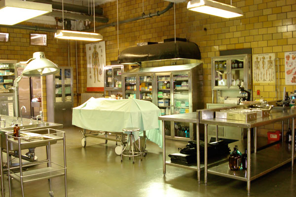 Alexandra Mazur Set Decorator