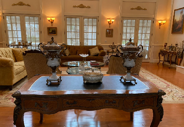 Alexandra Mazur Set Decorator
